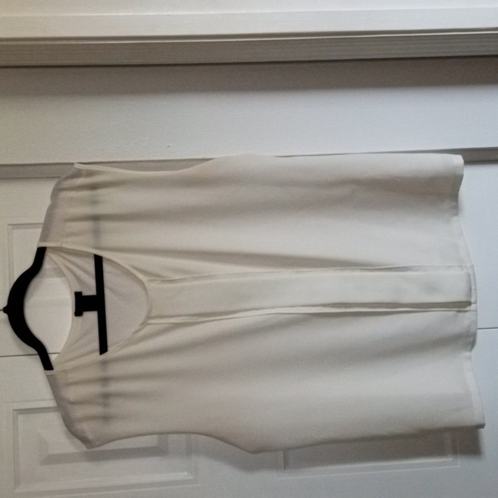 Ann Taylor women's sleeveless blouse